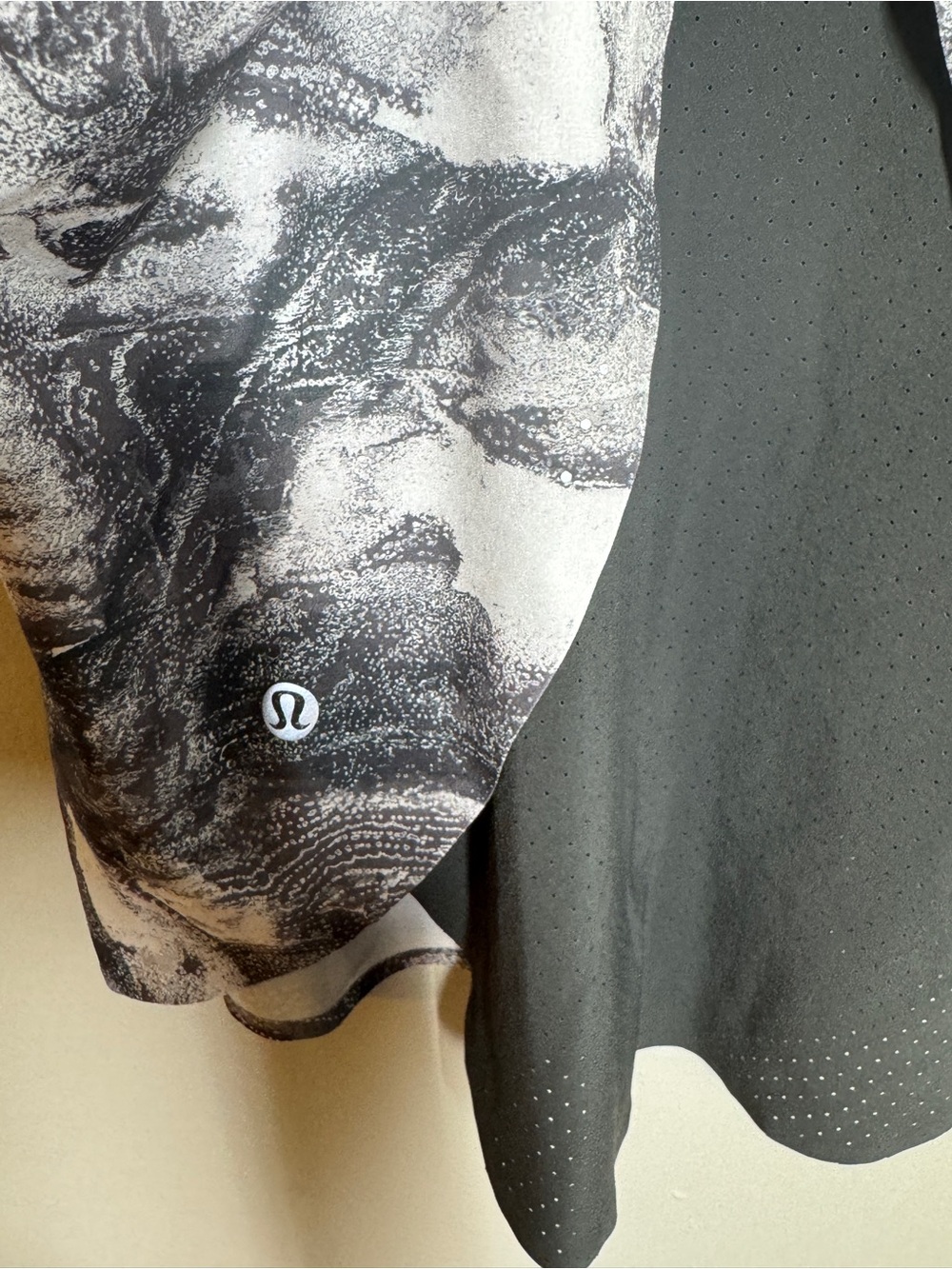Lululemon Women's Swift Ventilated Racerback Running Tank - Picture 5 of 6